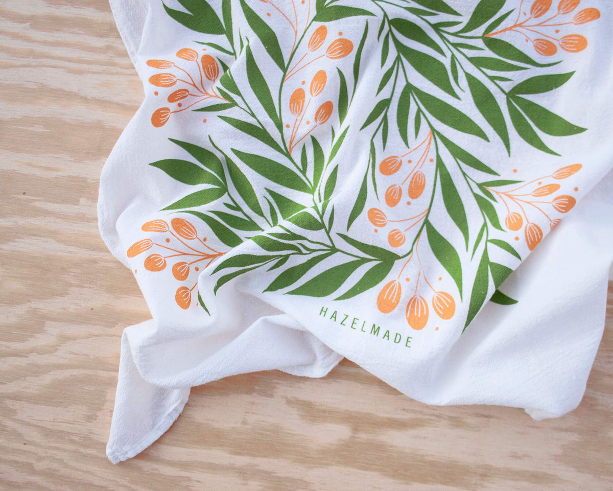 https://www.sayhomedecor.shop/wp-content/uploads/1700/85/you-can-enjoy-high-end-items-at-low-costs-when-you-use-our-hazelmade-classic-tuscan-florals-tea-towel-hazelmade-outlet-sale_1.jpg